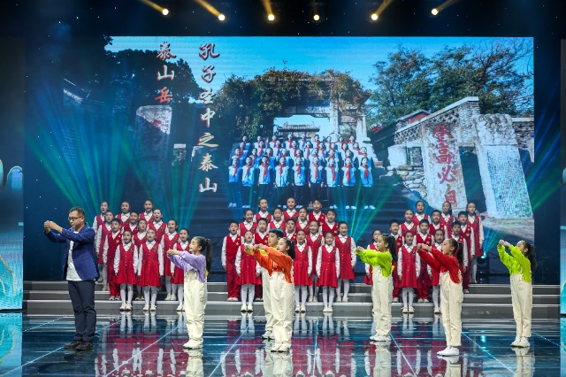 青少年表演。